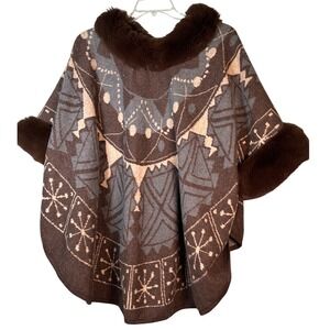 NEW‎ Ace Fashion Women One Size  Geometric/Southwest/Aztec Faux Fur Trim Poncho